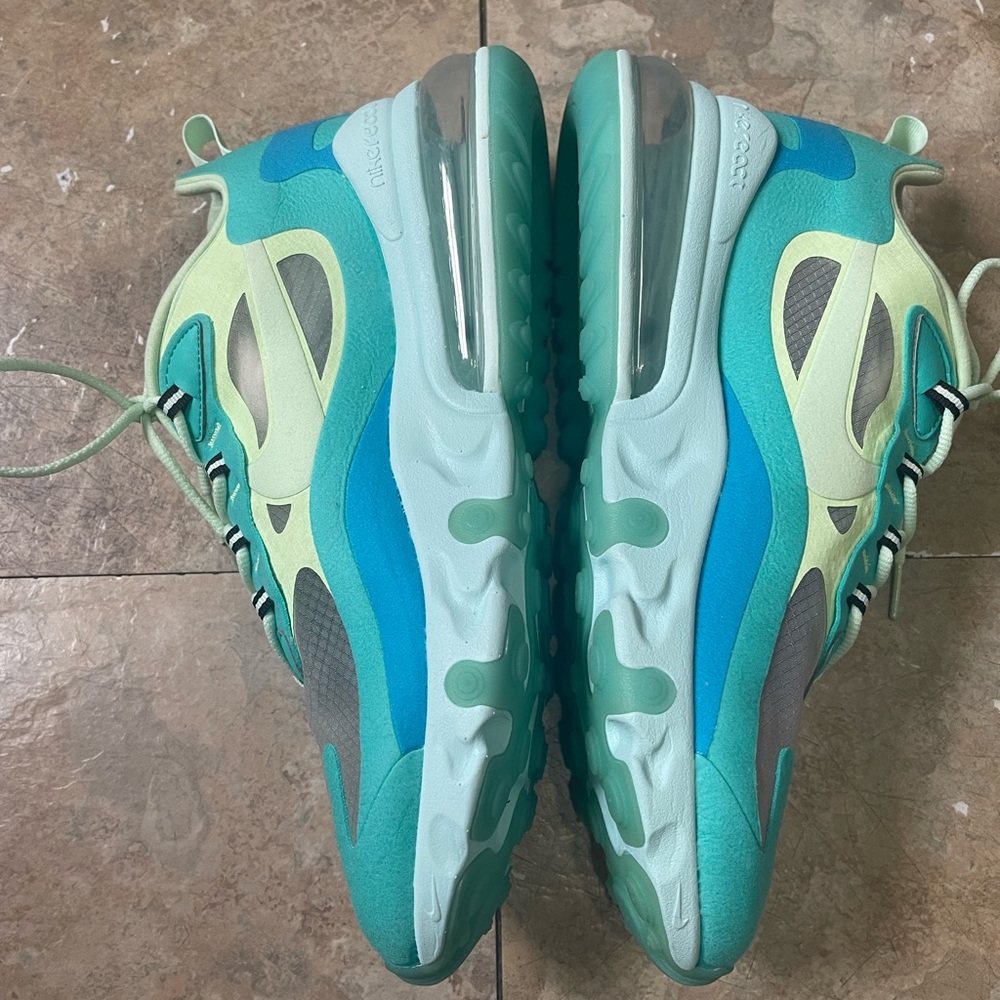 Men’s size 10 Nike Air sneakers